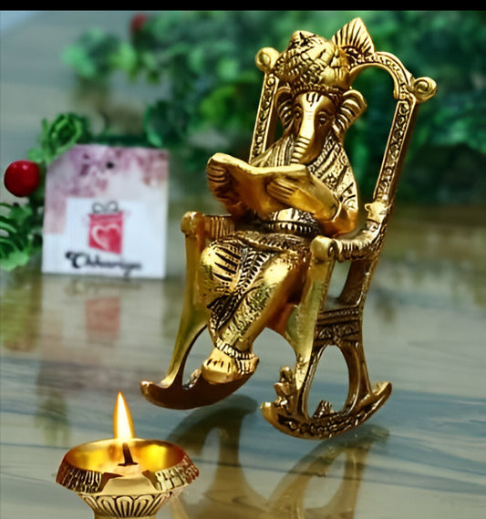 Swarna Vighnaharta – Ganesha in Tranquil Wisdom Pose